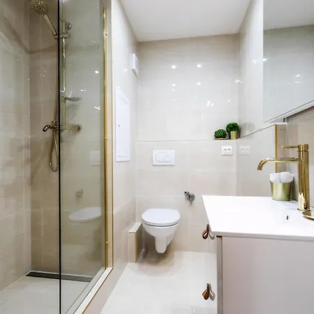 Bonnie&beauty Smart Check In Apartment